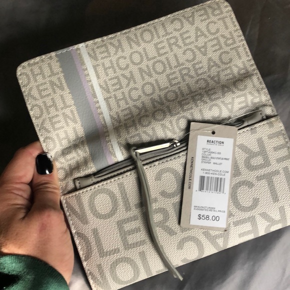 *SOLD on Ebay* Kenneth Cole Reaction Wallet - Picture 3 of 8